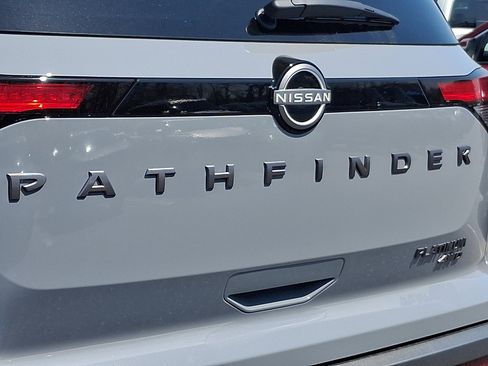 New 2026 Nissan Pathfinder Platinum AWD/4WD image 13