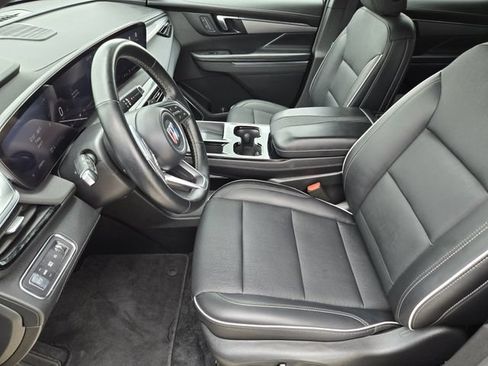 Used 2025 Buick Enclave Preferred FWD image 13