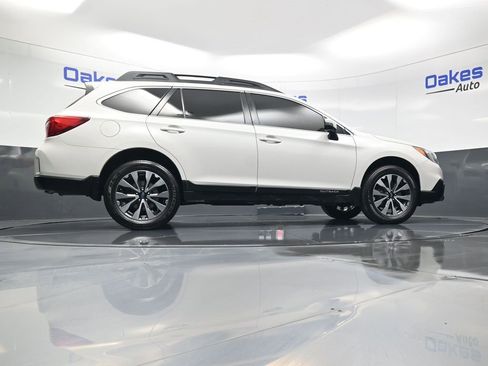 Used 2017 Subaru Outback 3.6R Limited image 48