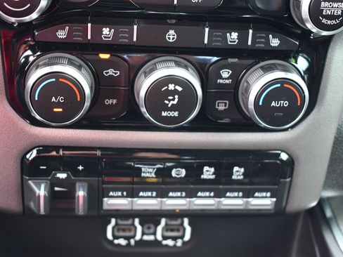 Used 2020 RAM 2500 Laramie AWD/4WD image 25
