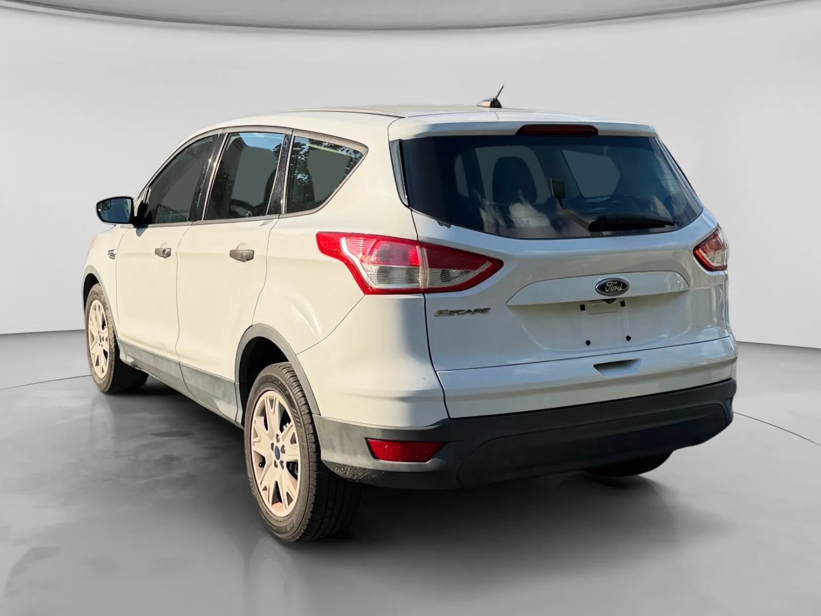 Used 2014 Ford Escape S FWD image 3