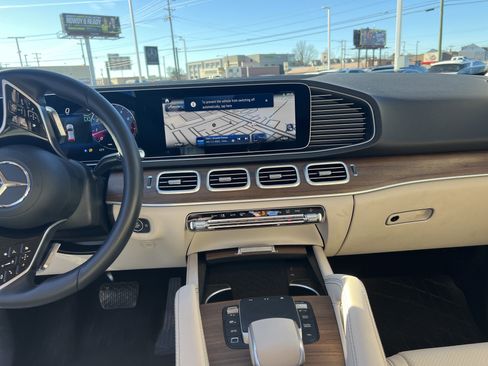 Used 2025 Mercedes-Benz GLE 350 4MATIC image 31