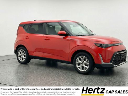 Used 2025 Kia Soul LX w/ LX Technology Package FWD image 1