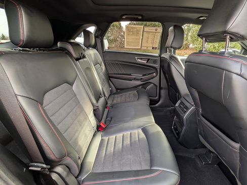 Used 2024 Ford Edge ST-Line image 29