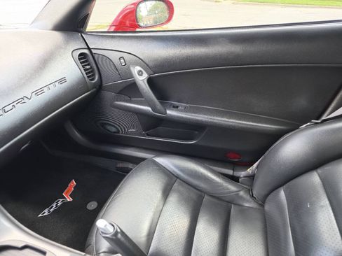 Used 2006 Chevrolet Corvette Convertible w/ Preferred Equipment Group RWD image 15