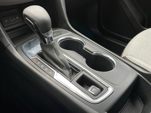 Used 2023 Chevrolet Equinox LT FWD image 21