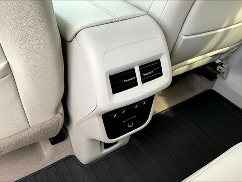 Used 2018 GMC Terrain Denali w/ Comfort Package AWD/4WD image 12
