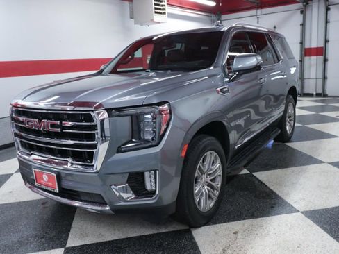 Used 2021 GMC Yukon SLT w/ SLT Premium Package image 5