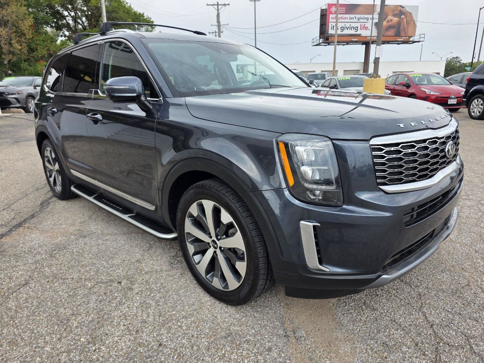 Used 2021 Kia Telluride EX w/ EX Premium Package FWD image 3