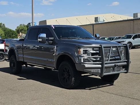 Used 2022 Ford F250 Platinum w/ Tremor Off-Road Package AWD/4WD image 2