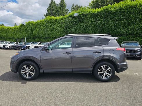 Used 2016 Toyota RAV4 XLE AWD/4WD image 4