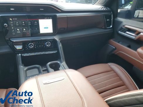 Used 2024 GMC Sierra 2500 Denali Ultimate w/ Max Trailering Package AWD/4WD image 15