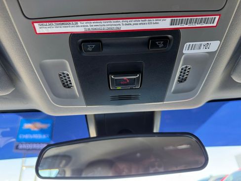 Used 2022 Toyota Camry SE w/ Carpet Mat Package (TMS) image 19