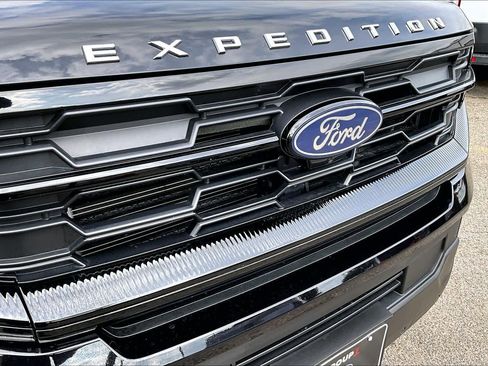 Certified 2025 Ford Expedition Active RWD image 30