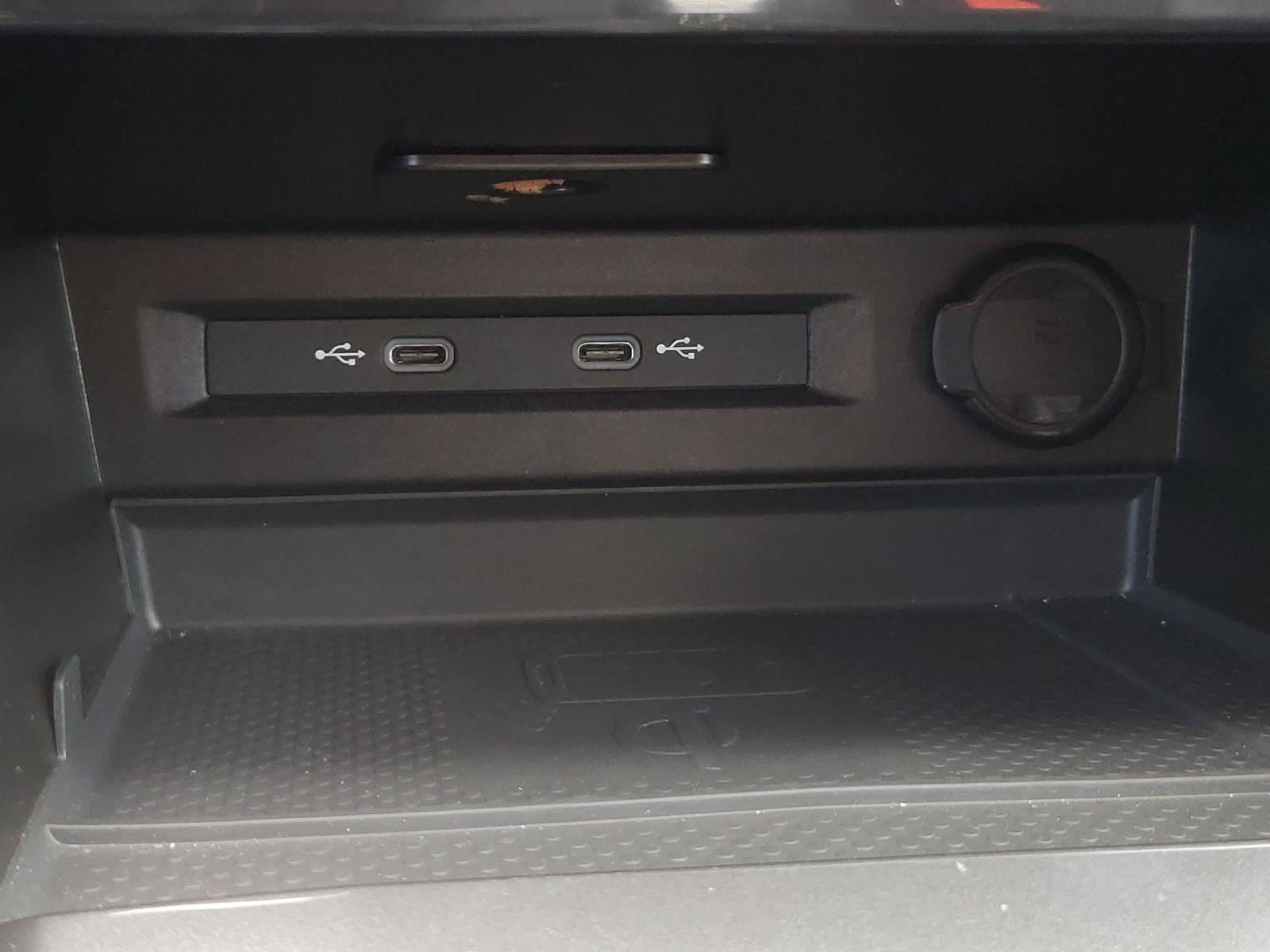 Used 2024 Volkswagen Tiguan SE FWD image 31