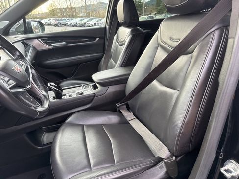 Used 2023 Cadillac XT5 Premium Luxury image 14
