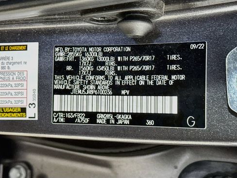 Used 2023 Toyota 4Runner SR5 AWD/4WD image 29
