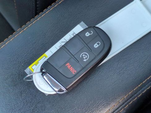 Used 2020 Jeep Compass Limited image 35