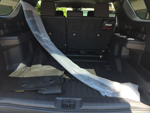 Certified 2025 Toyota 4Runner SR5 AWD/4WD image 15