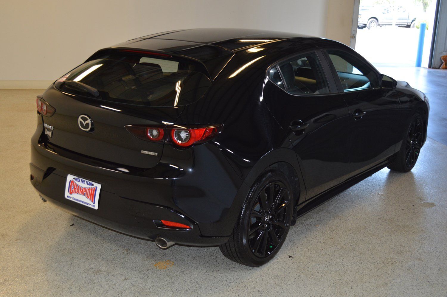 Used 2024 MAZDA MAZDA3 s FWD image 3