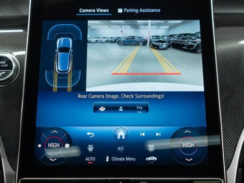 Used 2025 Mercedes-Benz GLC 43 AMG 4MATIC image 25