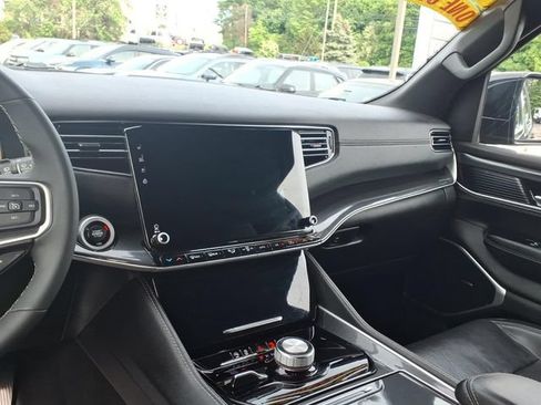 Certified 2023 Jeep Wagoneer 4WD image 20