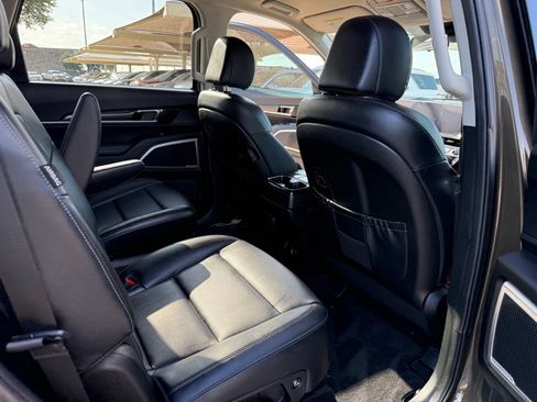 Used 2023 Kia Telluride S FWD image 17
