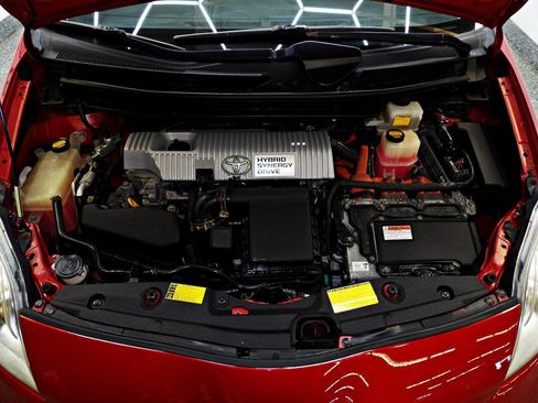 Used 2013 Toyota Prius Two image 21