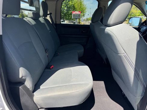 Used 2018 RAM 2500 Tradesman w/ Chrome Appearance Group AWD/4WD image 11