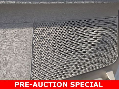 Used 2014 Ford Expedition Limited image 11