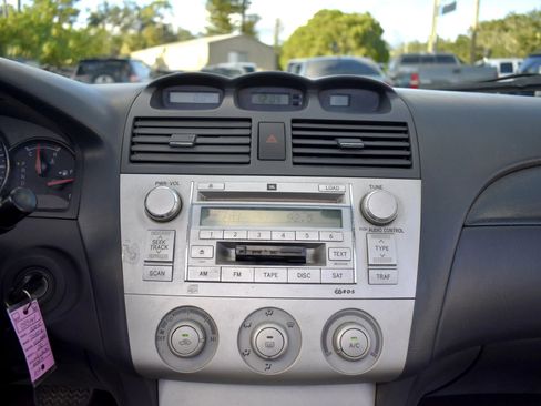 Used 2005 Toyota Solara SE image 22