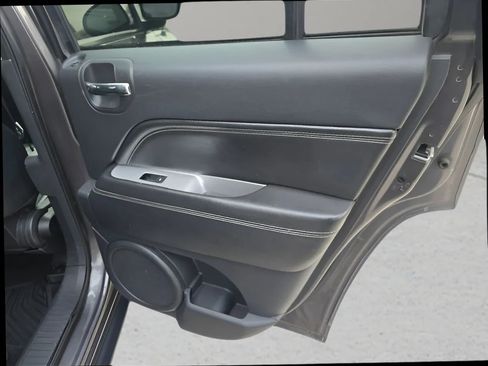 Used 2017 Jeep Compass High Altitude image 19