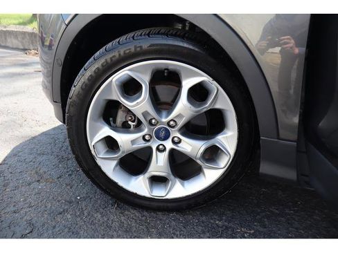 Used 2015 Ford Escape Titanium w/ Equipment Group 301A AWD/4WD image 18