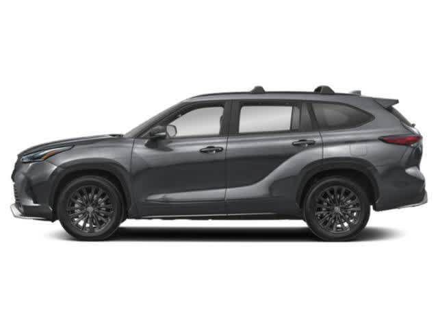 Used 2024 Toyota Highlander XLE FWD image 3