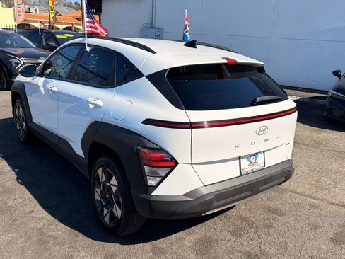 Used 2025 Hyundai Kona SEL image 5