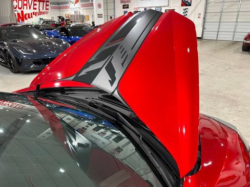 Used 2022 Chevrolet Corvette Stingray Premium Conv w/ Z51 Performance Package RWD image 18