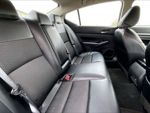 Used 2024 Nissan Altima 2.5 SR FWD image 25