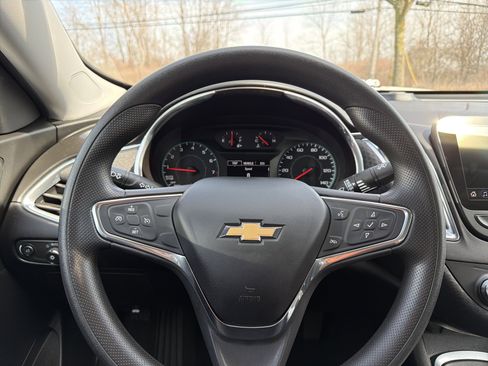 Used 2020 Chevrolet Malibu LT image 13