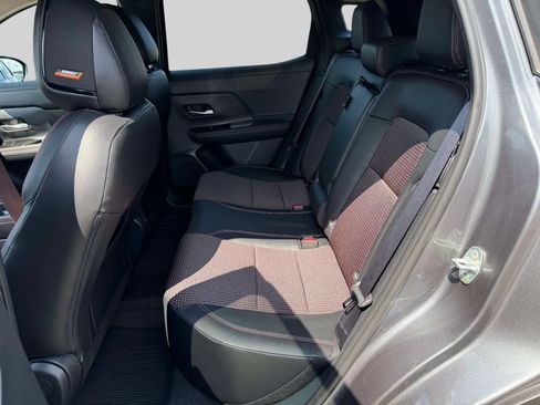 Used 2025 Nissan Kicks SR w/ SR Premium Package AWD/4WD image 17