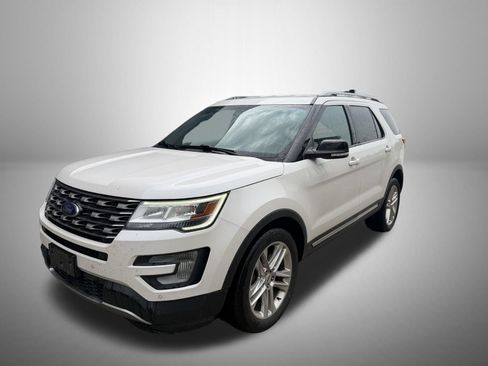 Used 2017 Ford Explorer XLT w/ Equipment Group 202A AWD/4WD image 1