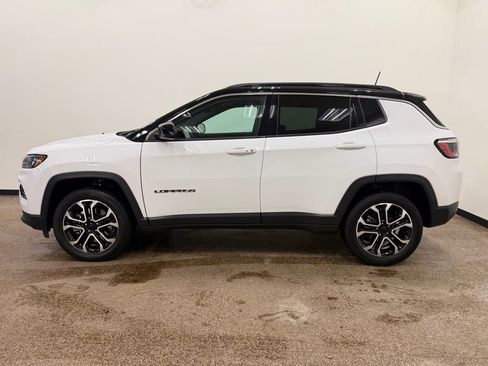 Used 2023 Jeep Compass Limited w/ Sun and Sound Group image 2