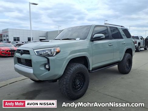Used 2022 Toyota 4Runner TRD Off-Road Premium w/ Moonroof Package AWD/4WD image 4