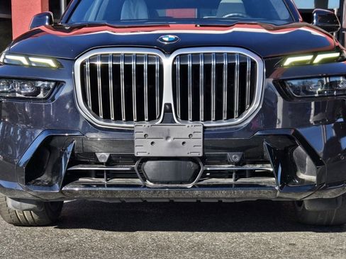 Used 2023 BMW X7 xDrive40i w/ M Sport Package image 11