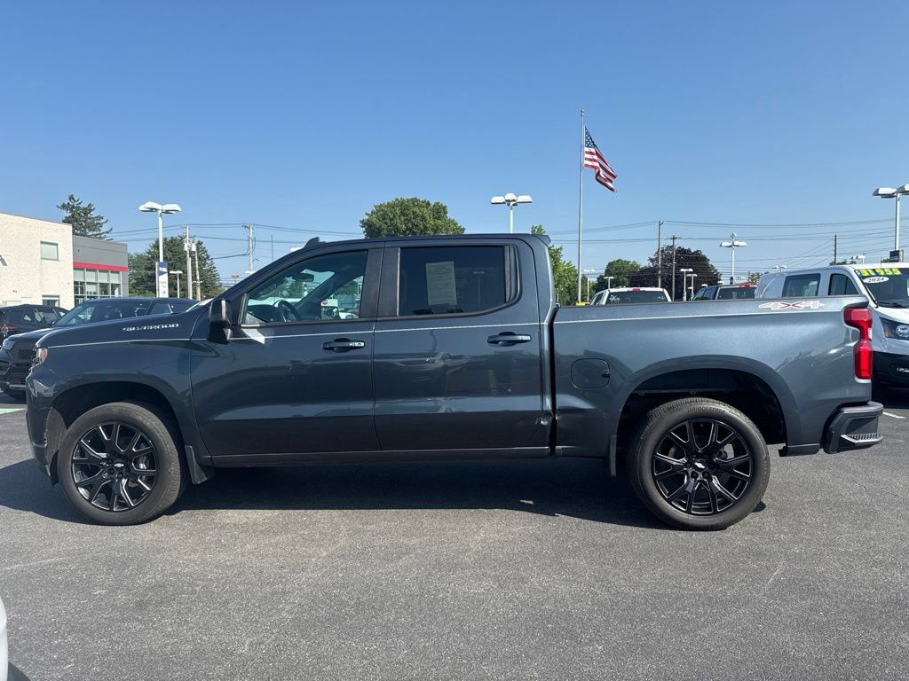 Used 2020 Chevrolet Silverado 1500 RST AWD/4WD image 2
