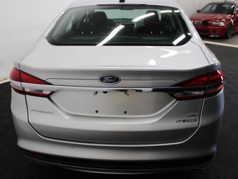 Used 2018 Ford Fusion SE FWD image 7