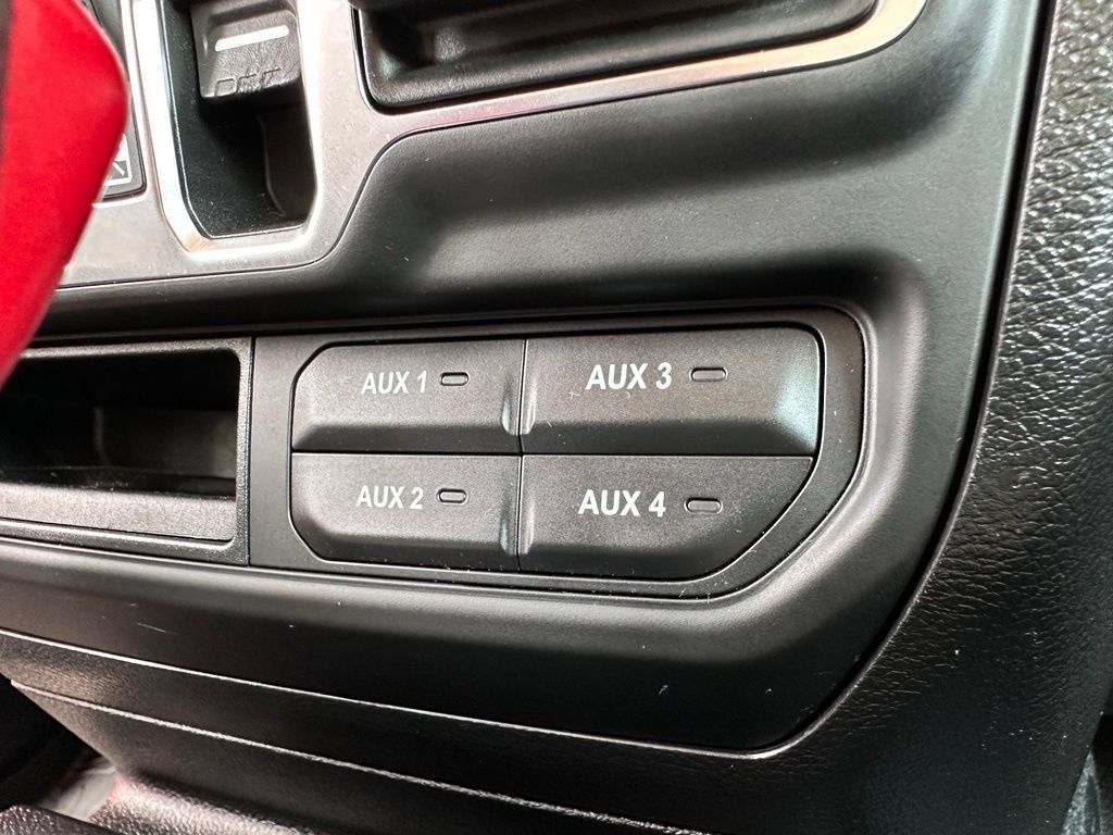 Used 2020 Jeep Gladiator Sport w/ Quick Order Package 24S AWD/4WD image 35