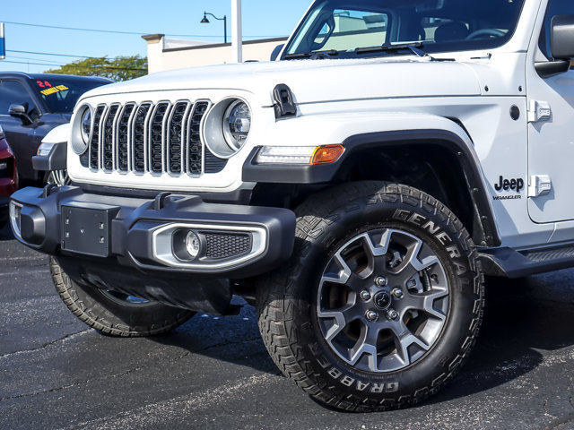 Used 2026 Jeep Wrangler Unlimited Sahara AWD/4WD image 2