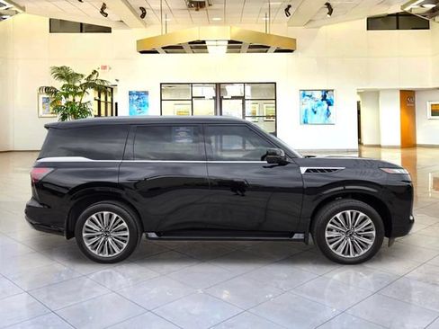Certified 2026 INFINITI QX80 Luxe w/ Cargo Package RWD image 4