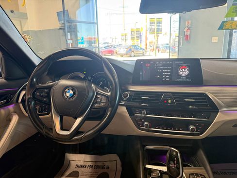 Used 2018 BMW 530e image 14