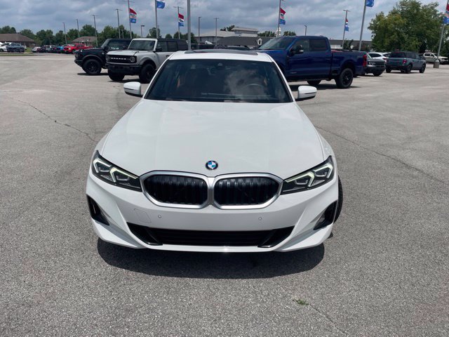 Used 2023 BMW 330i xDrive Sedan w/ Driving Assistance Package AWD/4WD image 3